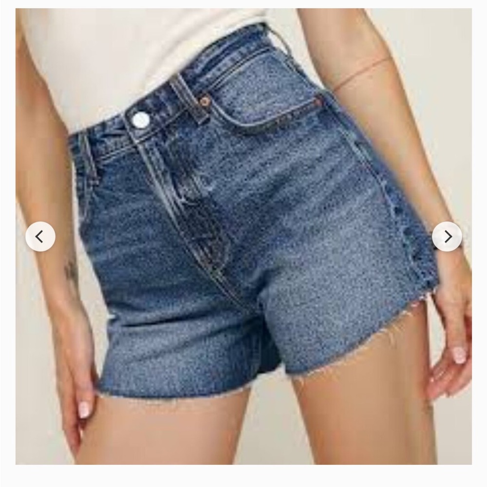 VGUC Reformation Norah Stretch High Rise Jean shorts. Size 28